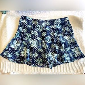 High-rise blue and white shorts size small